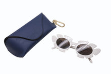 画像をギャラリービューアに読み込む, LOEWE ロエベ サングラス フラワーシェイプ PAULA&#39;s IBIZA LW40088U インジェクションナイロン イタリア製 ホワイト 美品 中古 4b003851