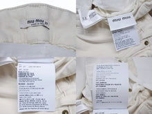 画像をギャラリービューアに読み込む, MIUMIU ミュウミュウ デニムショートパンツ デニムショーツ GWP300 サイズ27 ロゴプリント アイボリー 美品 中古 4b003887