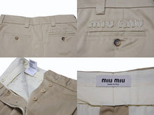画像をギャラリービューアに読み込む, 極美品 MIUMIU ミュウミュウ チノ ミニスカート MG1801 サイズ40 刺繍ロゴ入り ツータック アウトタック ベージュ 中古 4b003890