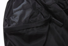 画像をギャラリービューアに読み込む, 極美品 PRADA プラダ ナイロン ミニスカート 21H853 サイズ38 フレア ブラック イタリア製 中古 4b004126