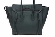 Load image into Gallery viewer, 極美品 CELINE セリーヌ ラゲージ マイクロショッパー ハンドバッグ イタリア製 レザー ダークグリーン ゴールド金具 中古 4b004197