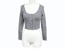 画像をギャラリービューアに読み込む, 極美品 CELINE セリーヌ クロップド カーディガン トップス 2A67S237P サイズXS 刺繍ロゴ ニット グレー 中古 4b004453