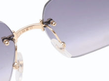 Load image into Gallery viewer, 極美品 CARTIER カルティエ クラッシュ ドゥ サングラス リムレス ESW00748 グラデーショングレー ゴールド金具 中古 4b004840