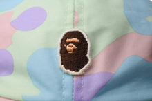 画像をギャラリービューアに読み込む, A BATHING APE アベイシングエイプ スナップバックキャップ 001CPF302504X サイズF マルチカラー カモフラ柄 美品 中古 4b004881