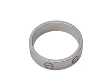 Load image into Gallery viewer, 新品同様 CARTIER カルティエ LOVEリング クラシックモデル B4084700 重量約9.5g 750刻印 サイズ63 約22号 ホワイトゴールド 中古 4b004901
