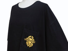 画像をギャラリービューアに読み込む, CHROME HEARTS クロムハーツ ダガー 半袖Tシャツ サイズXXL スクロールラベル ロゴプリント ブラック イエロー 美品 中古 4b004959