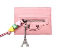 Load image into Gallery viewer, 新品同様 BALENCIAGA バレンシアガ Le City ルシティ パスケース カードホルダー チャーム付き 2000008574198 ラムスキン ピンク 中古 4b005002