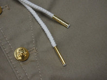 Load image into Gallery viewer, 極美品 CELINE セリーヌ カーゴショーツ ショートパンツ 2Z168004N サイズ36 カットオフ ベージュ 中古 4b005089