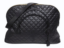 Load image into Gallery viewer, 新品同様 SAINT LAURENT サンローラン YSLロゴ ジャイアントトラベルバッグ キルティング レザー ブラック ゴールド金具 中古 4b005111