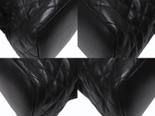 Load image into Gallery viewer, 新品同様 SAINT LAURENT サンローラン YSLロゴ ジャイアントトラベルバッグ キルティング レザー ブラック ゴールド金具 中古 4b005111