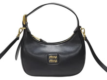 画像をギャラリービューアに読み込む, 極美品 MIUMIU ミュウミュウ ショルダーバッグ ハンドバッグ ホーボー 2way 5BC161 レザー ブラック ゴールド金具 中古 4b005170