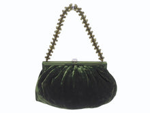 画像をギャラリービューアに読み込む, BOTTEGAVENETA ボッテガヴェネタ ハンドバッグ パーティーバッグ がま口 ベルベット グリーン 美品 中古 4b005180