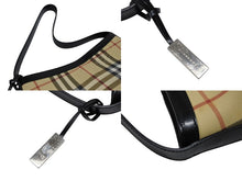 画像をギャラリービューアに読み込む, 極美品 BURBERRY バーバリー ノヴァチェック 2000年代 ワンショルダーバッグ PVC レザー ベージュ ブラック シルバー金具 中古 4b005309