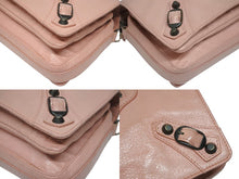 Load image into Gallery viewer, BALENCIAGA バレンシアガ ショルダーバッグ クラシックツールキット 327101 レザー ピンク 美品 中古 4b005334