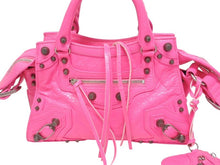 Load image into Gallery viewer, 極美品 BALENCIAGA バレンシアガ ネオカゴールxs ショルダーバッグ ハンドバッグ 2way 700940レザー ピンク 中古 4b005478