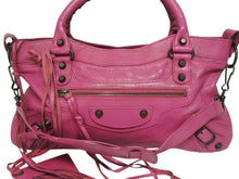 Load image into Gallery viewer, BALENCIAGA バレンシアガ ザシティ ショルダーバッグ ハンドバッグ 2way 115748 シープスキン ピンク 美品 中古 4b005603