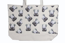 画像をギャラリービューアに読み込む, 新品未使用 UNIQLO KAWS ユニクロ カウズ KAWS TOKYO FIRST トートバッグ キャンバス オフホワイト 総柄 中古 4b005653