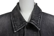 Load image into Gallery viewer, 極美品 SAINT LAURENT サンローラン 18AW ウォッシュド デニム ジャケット ブラック コットン ダメージ加工 527407 サイズM 中古 4b005776