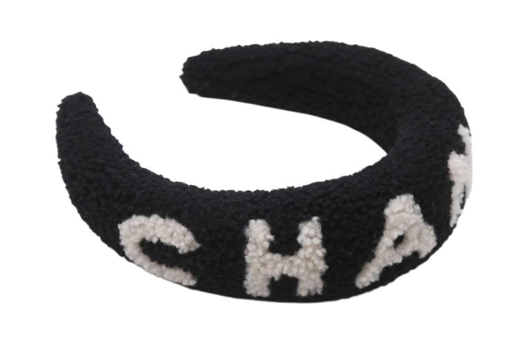 新品未使用 CHANEL シャネル カチューシャ ブランドロゴ ヘアアクセサリー ムートン ブラック ホワイト 中古 4b005785