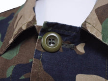 画像をギャラリービューアに読み込む, OFF WHITE オフホワイト Sahariana Jacket カモ柄 デニムジャケット デニムシャツ ワッペン 刺繍 迷彩 サイズS 美品 中古 4b005789