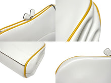 Load image into Gallery viewer, PRADA プラダ 2WAY クラッチバッグ ショルダーバッグ がま口 レザー ホワイト シルバー金具 美品 中古 4b005846