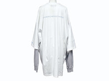 Load image into Gallery viewer, 極美品 BALENCIAGA バレンシアガ Food Holiday Two Piece Long Sleeved Shirt プリントロゴレイヤード長袖Tシャツ 698089 TMVL2 ホワイト サイズ3 中古 4b005873