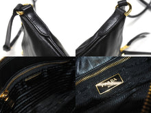 画像をギャラリービューアに読み込む, 極美品 PRADA プラダ ショルダーバッグ 斜め掛けバッグ ミニバッグ トライアングルロゴ レザー ブラック ゴールド金具 中古 4b005933