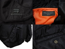 Load image into Gallery viewer, 極美品 BALENCIAGA バレンシアガ 22AW Sporty B Pull-Over Bomber スポーティー B プルオーバー ボンバー ジャケット ブラック ナイロン 720157 サイズ2 中古 4b006025