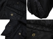 Load image into Gallery viewer, 極美品 BALENCIAGA バレンシアガ 22AW Sporty B Pull-Over Bomber スポーティー B プルオーバー ボンバー ジャケット ブラック ナイロン 720157 サイズ2 中古 4b006025