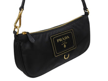 画像をギャラリービューアに読み込む, 新品未使用 PRADA プラダ ワンショルダーバッグ ナイロン サフィアーノレザー ブラック イタリア製 ゴールド金具 中古 4b006145