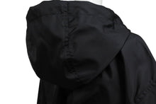 画像をギャラリービューアに読み込む, 極美品 PRADA プラダ Re-Nylon リナイロン トライアングルロゴプレート フーデッドジャケット 292255 S000 1WQ8 ブラック サイズ36 中古 4b006250