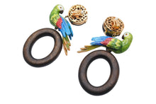 画像をギャラリービューアに読み込む, 新品同様 DOLCE&amp;GABBANA ドルチェアンドガッバーナ イヤリング WEM4C5W1111 重量約63.7g インコ ブラス ウッド ラインストーン 中古 4b006328