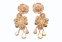 画像をギャラリービューアに読み込む, DOLCE&amp;GABBANA ドルチェアンドガッバーナ イヤリング 重量約41.3g ブラス フェイクパール ラインストーン 美品 中古 4b006331