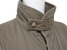 画像をギャラリービューアに読み込む, 極美品 CHROME HEARTS クロムハーツ チェリーボム クロスボタン ジャケット ダブルジップ カーキ シルバー金具 サイズM 中古 4b006557