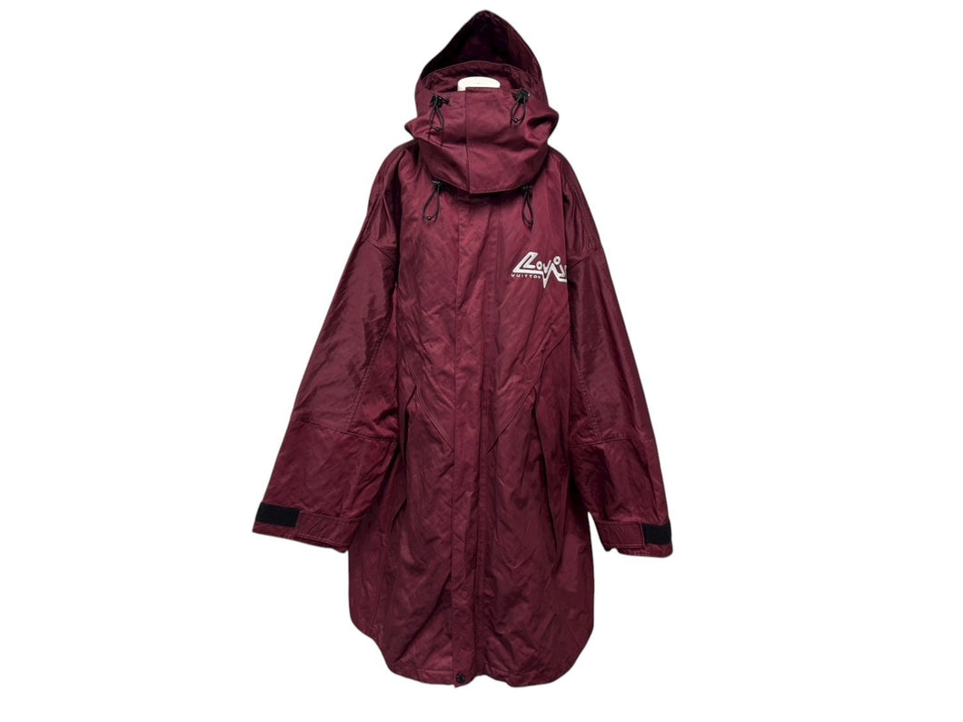 極美品 LOUIS VUITTON ルイヴィトン 2023 2024 AW ショーコレクション フーデッド テクニカルパーカ ジャケット レッド サイズ60 中古 4b006895