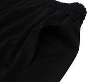 Load image into Gallery viewer, 極美品 CELINE セリーヌ ショーツ ショートパンツ 2Z144121O サイズL ブラック ポリエステル ロゴプリント 中古 4b006963