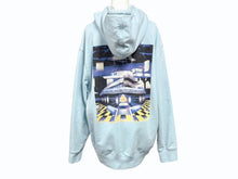 Load image into Gallery viewer, PALACE パレス パーカー フーディ 刺繍ロゴ コットン ライトブルー レッド ロゴ刺繍 背面プリント サイズL 美品 中古 4b007032