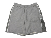 Load image into Gallery viewer, 極美品 HERMES エルメス カプセルスポーツショートパンツ サイドライン イタリア製 コットン グレー サイズL 中古 4b007168