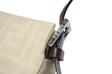 画像をギャラリービューアに読み込む, FENDI フェンディ マンマバケット ワンショルダーバッグ 222826566 ズッカ柄 ベージュ シルバー金具 美品 中古 4b007248