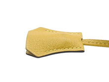 Load image into Gallery viewer, HERMES エルメス クロシェット カデナ キー セット トリヨンノビーヨ ジョーヌナプル ゴールド金具 美品 中古 4b007286