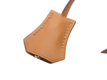 Load image into Gallery viewer, 極美品 HERMES エルメス クロシェット カデナ キー セット ヴォーエプソン ビスキュイ ゴールド金具 中古 4b007289