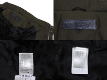 Load image into Gallery viewer, 極美品 CHROME HEARTS クロムハーツ STIFF FBRC スティッフ ファブリックダウンジャケット サイズXL クロスボールボタン カーキ 中古 4b010031