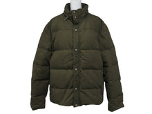 Load image into Gallery viewer, 極美品 CHROME HEARTS クロムハーツ STIFF FBRC スティッフ ファブリックダウンジャケット サイズXL クロスボールボタン カーキ 中古 4b010031