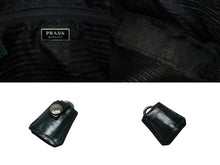 Load image into Gallery viewer, 極美品 PRADA プラダ ハンドバッグ トートバッグ トライアングルロゴ クロコダイル型押しレザー グリーン シルバー金具 中古 4b007331