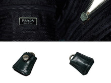 Load image into Gallery viewer, 極美品 PRADA プラダ ハンドバッグ トートバッグ トライアングルロゴ クロコダイル型押しレザー グリーン シルバー金具 中古 4b007331