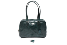 Load image into Gallery viewer, 極美品 PRADA プラダ ハンドバッグ トートバッグ トライアングルロゴ クロコダイル型押しレザー グリーン シルバー金具 中古 4b007331