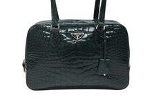 Load image into Gallery viewer, 極美品 PRADA プラダ ハンドバッグ トートバッグ トライアングルロゴ クロコダイル型押しレザー グリーン シルバー金具 中古 4b007331