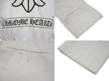 画像をギャラリービューアに読み込む, CHROME HEARTS クロムハーツ クロスプリント プルオーバーフーディー パーカー サイズS ホワイト 美品 中古 4b007357