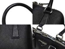 Load image into Gallery viewer, 極美品 PRADA プラダ 2WAY ミニハンドバッグ ショルダーバッグ トライアングルロゴ ブラック シルバー金具 中古 4b007452