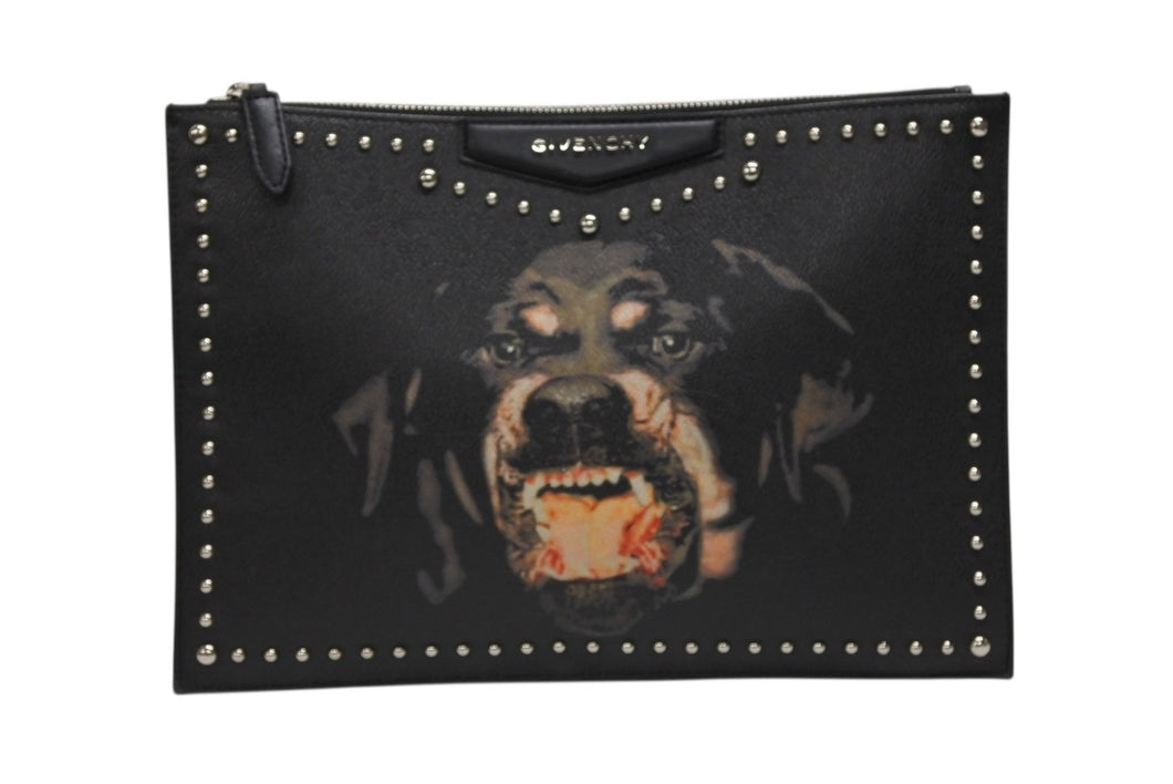 極美品 Givenchy ジバンシー ロットワイラー スタッド クラッチバッグ ブラック レザー シルバー金具 中古 4b007465